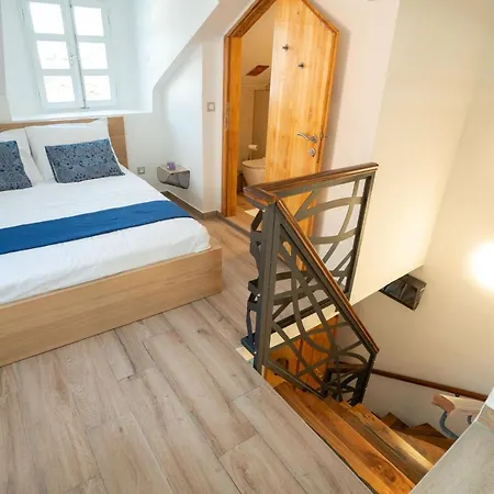 Old Town - Square Apartman