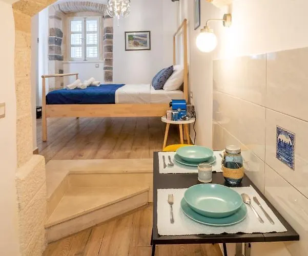 Old Town - Square Apartment *