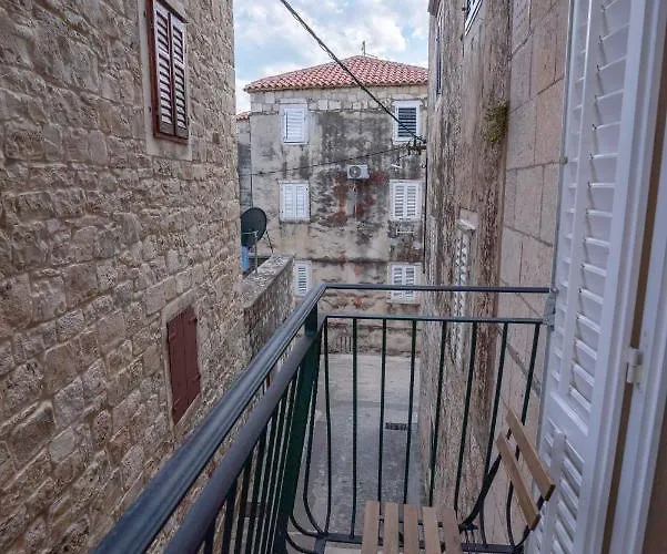 Old Town - Square Apartment Makarska