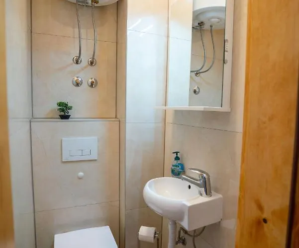 Old Town - Square Apartment